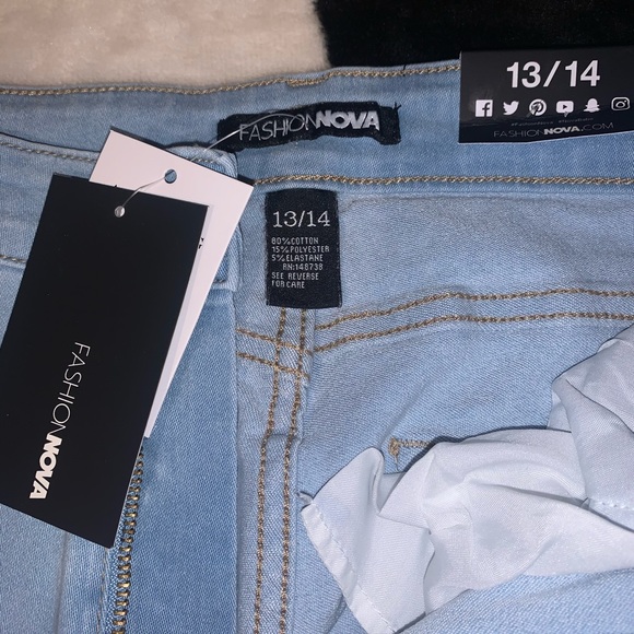 FashionNova High Waist Tempe Distressed Jeans - Picture 7 of 13